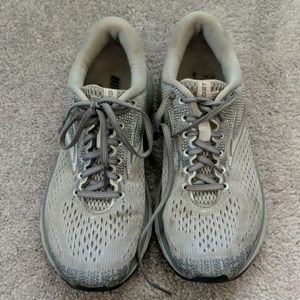 Brooks Ghost 11 running shoes